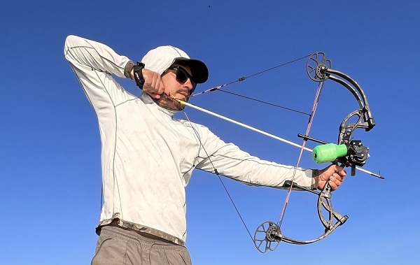 Carp Bow-Fishing by Josh DeBruler - Northwest Fishing